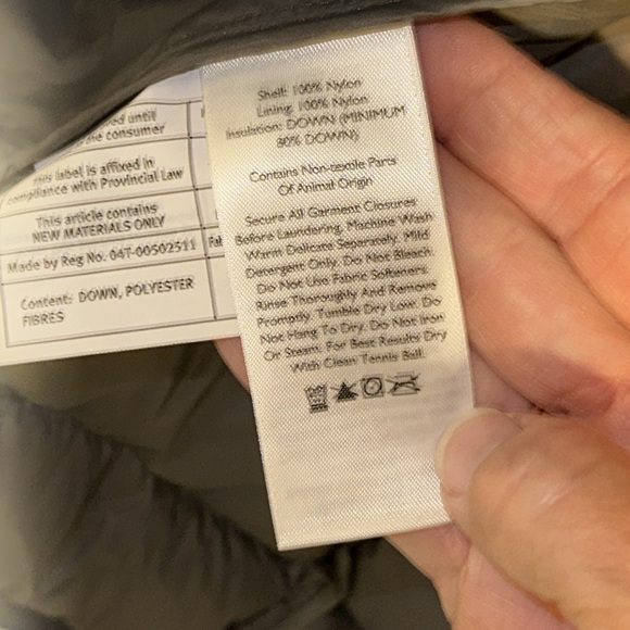 EDDIE BAUER Men’s Navy Blue Down Zip Vest With Pockets Size M - Picture 7 of 9